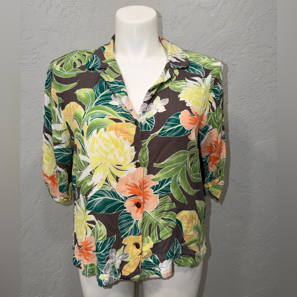 Volcom Women’s Tropical Floral Button-Up Shirt – Size XL (12/16)